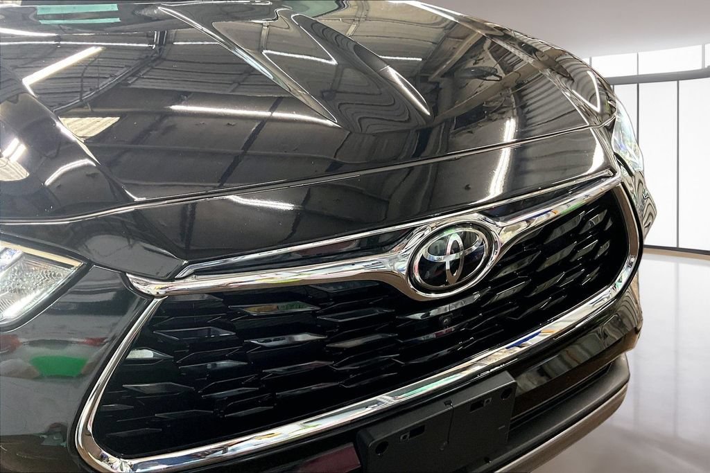Used 2022 Toyota Highlander Platinum AWD/4WD image 22