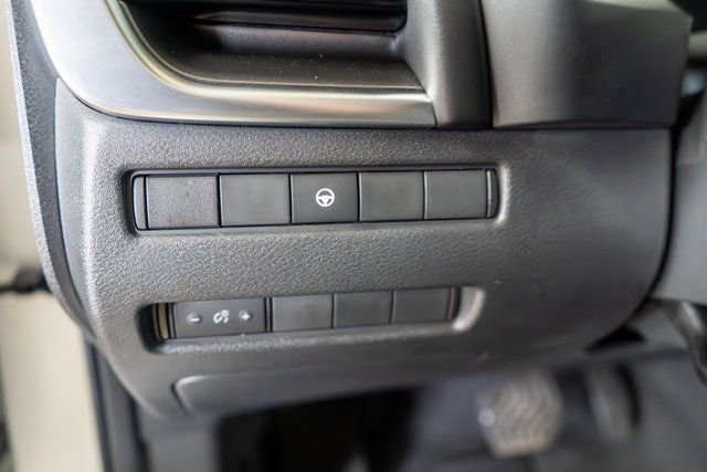 Used 2021 Nissan Rogue SV image 22