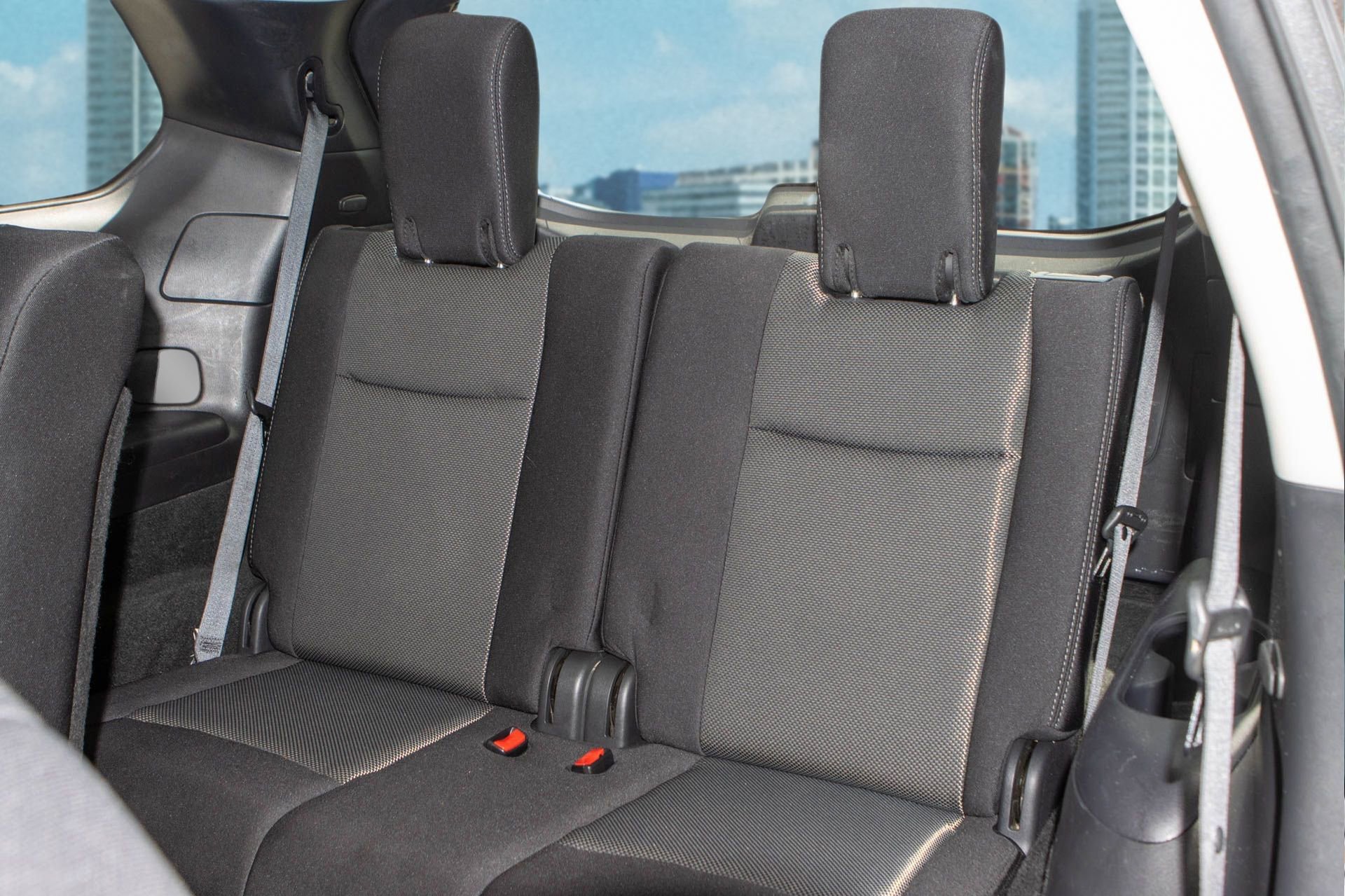 Used 2019 Nissan Pathfinder S image 18