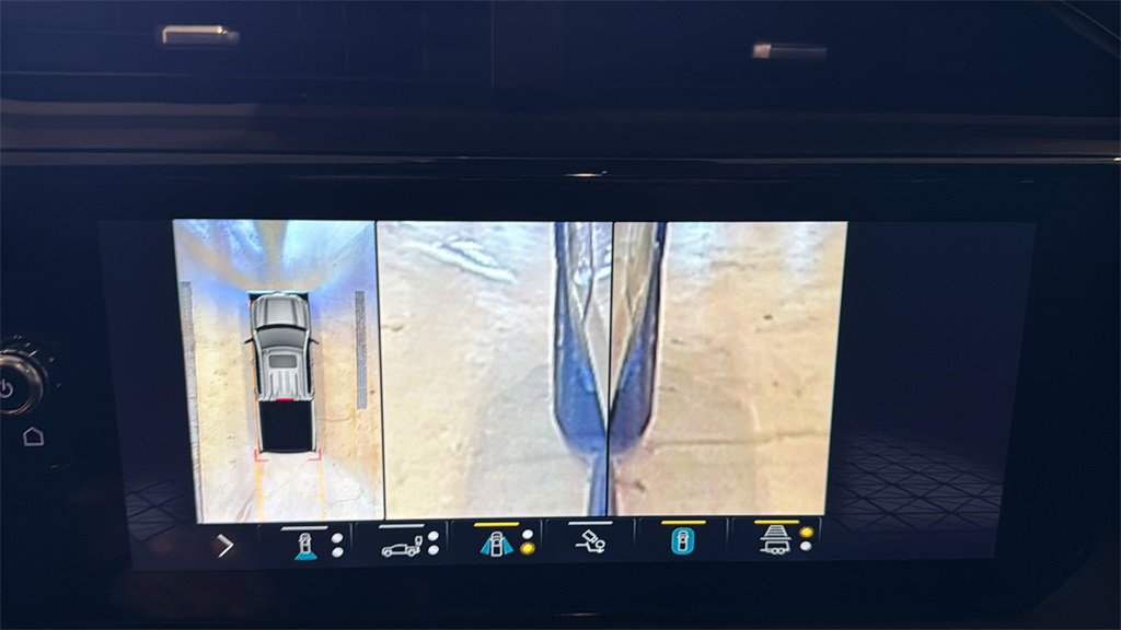 Used 2022 GMC Sierra 1500 AT4 w/ AT4 Premium Package image 43