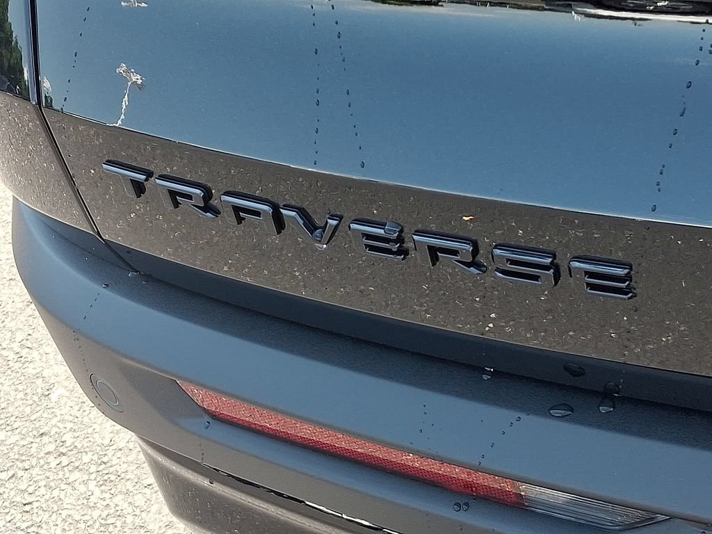 New 2027 Chevrolet Traverse LT w/ Midnight/Sport Edition FWD image 11