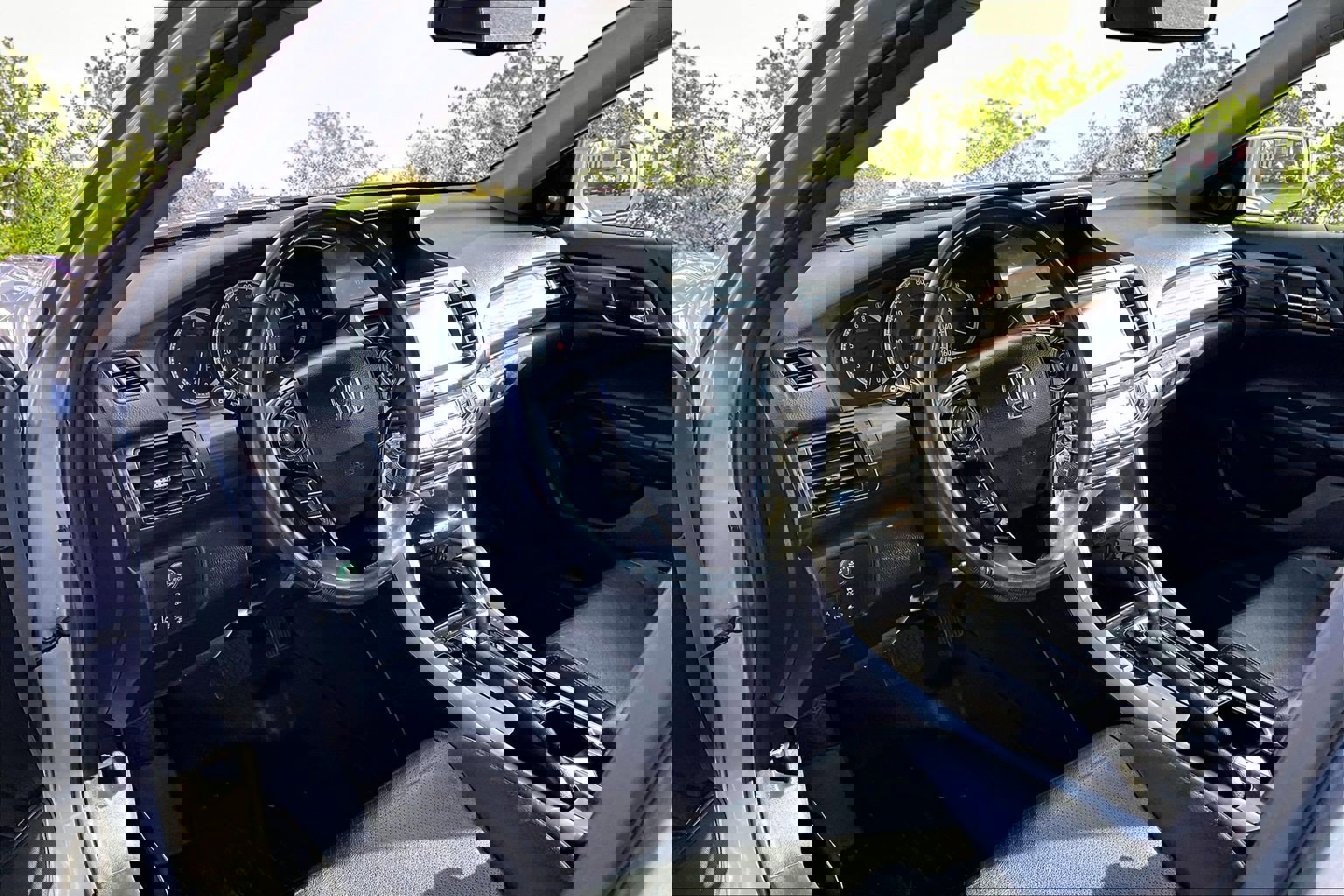 Used 2017 Honda Accord EX-L image 14