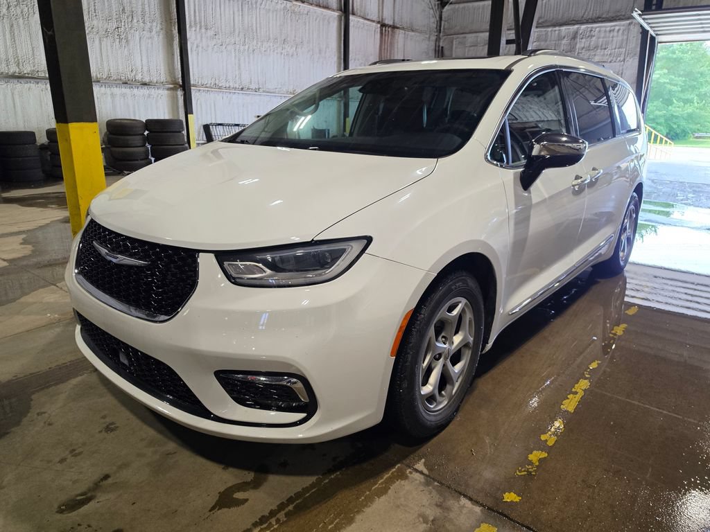 Used 2023 Chrysler Pacifica Limited