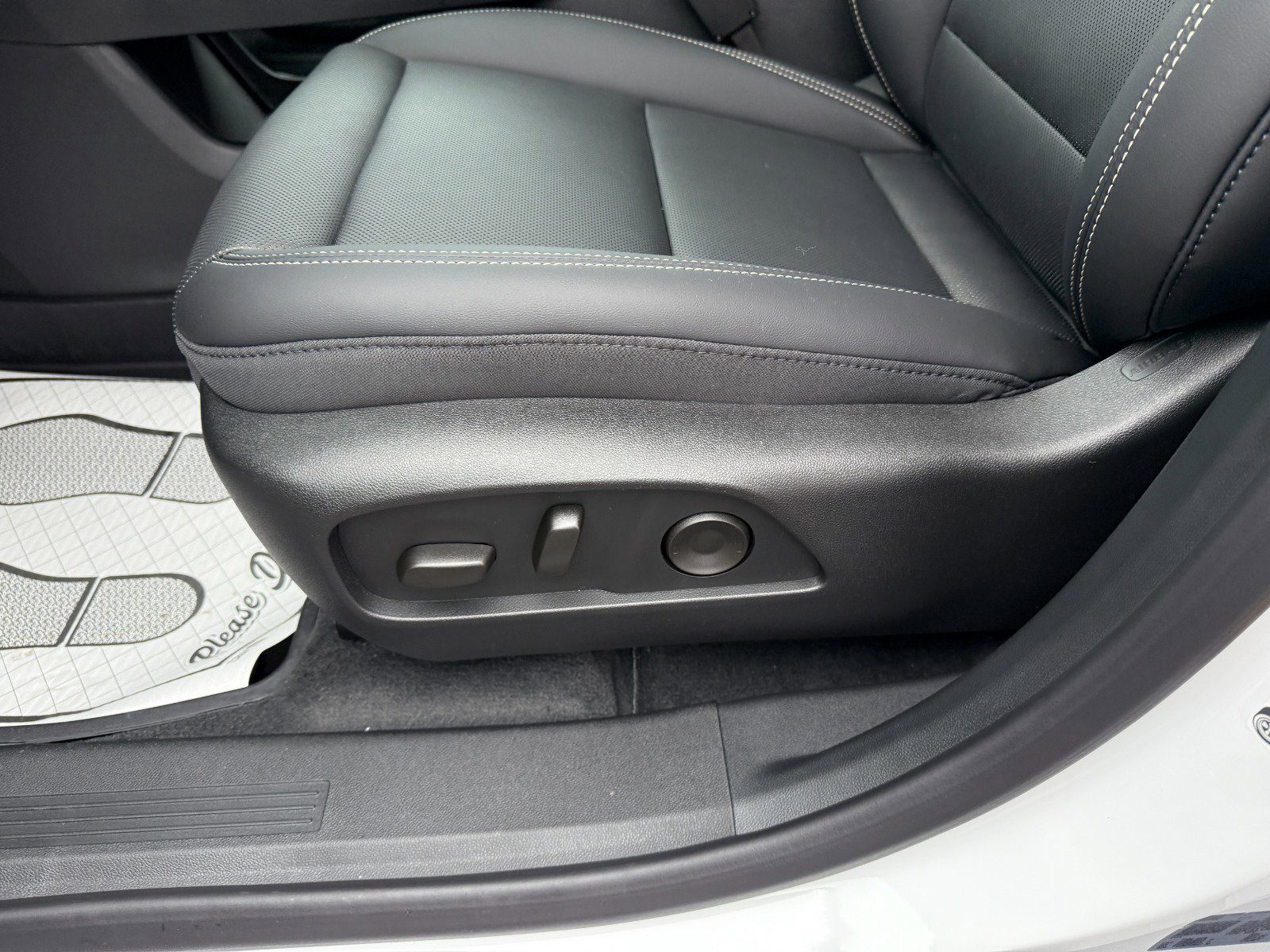 New 2026 GMC Terrain Elevation image 23