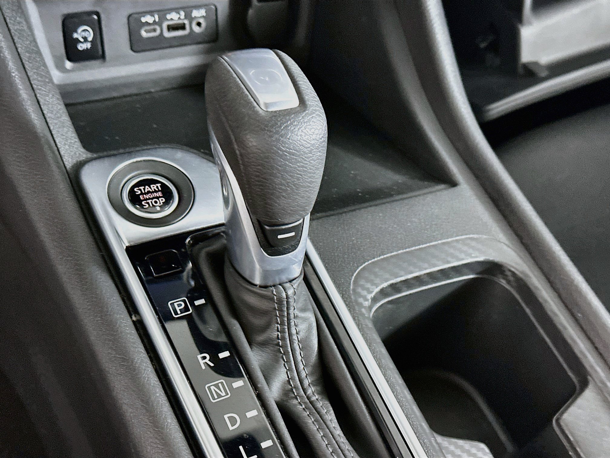 Used 2025 Nissan Sentra SV FWD image 24