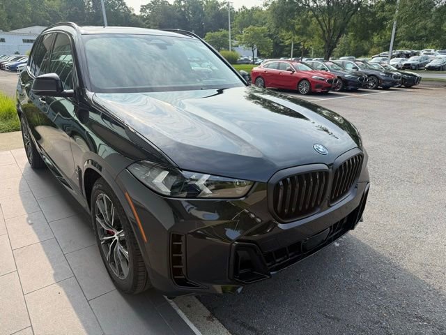 Used 2026 BMW X5 xDrive50e image 5