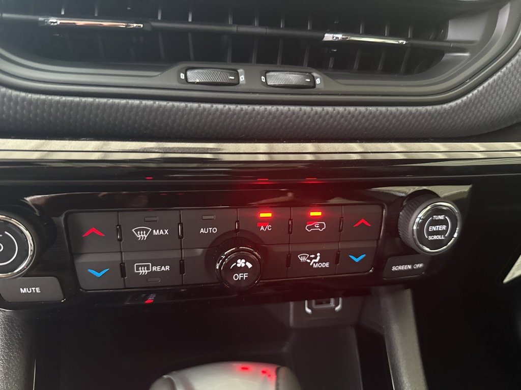 New 2026 Jeep Compass Latitude image 12