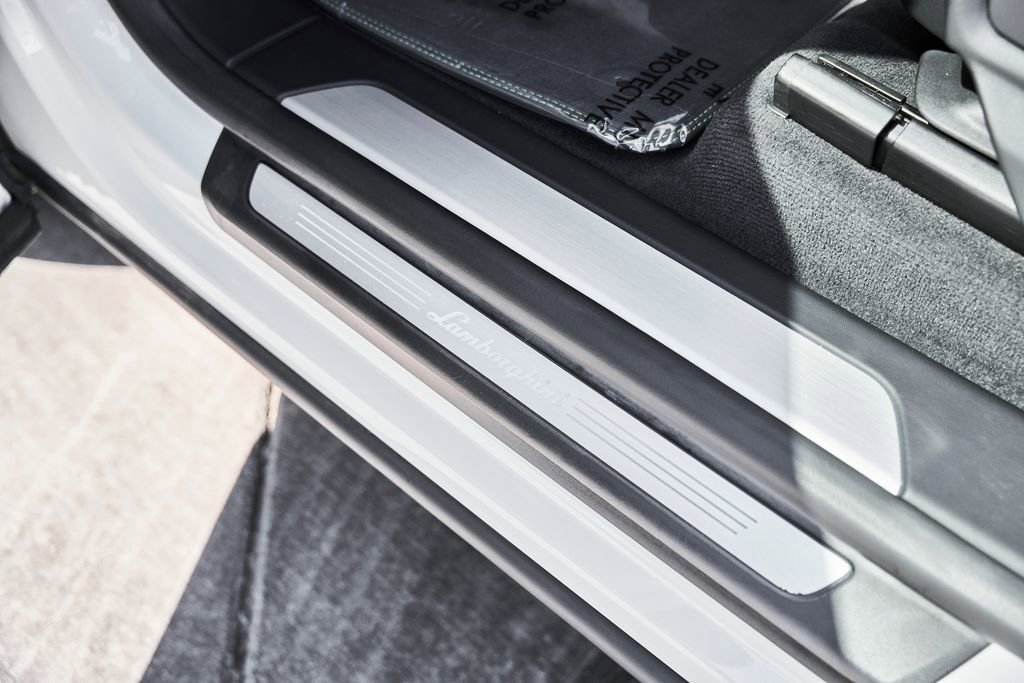 Used 2021 Lamborghini Urus image 30