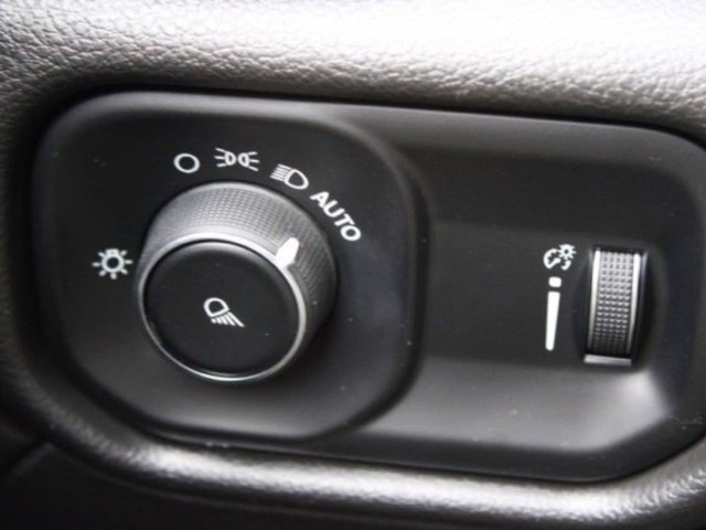 Used 2021 RAM 3500 Big Horn AWD/4WD image 25
