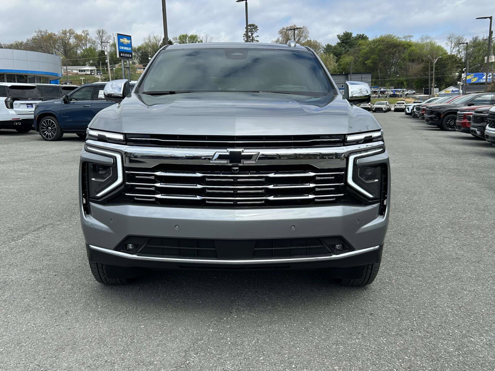 New 2026 Chevrolet Suburban Premier AWD/4WD image 8