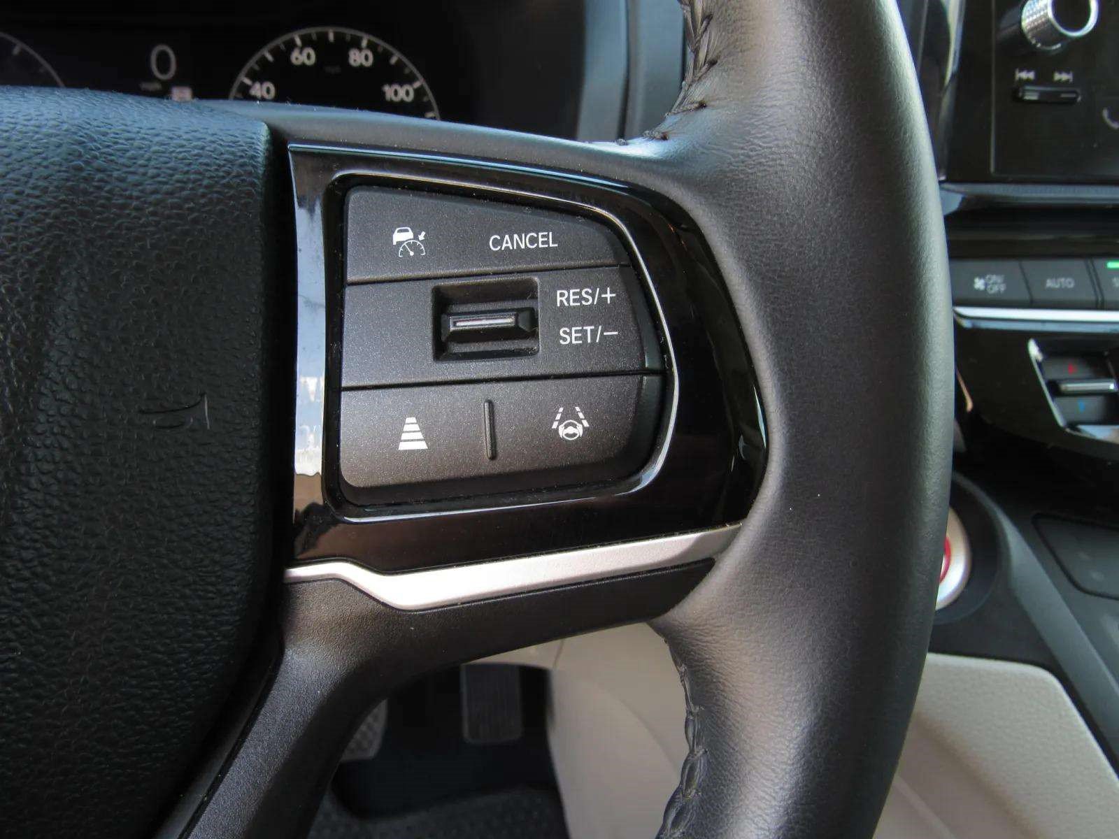 Certified 2025 Honda Odyssey EX-L image 28