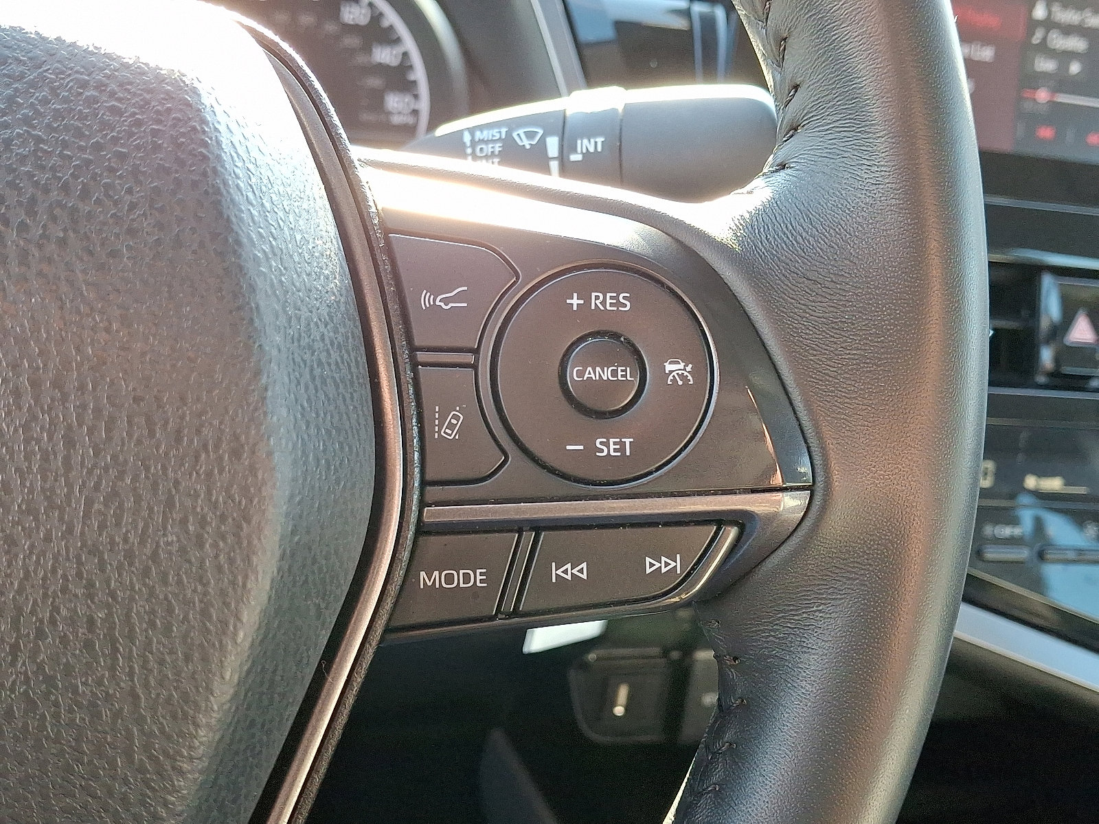 Used 2024 Toyota Camry SE image 23