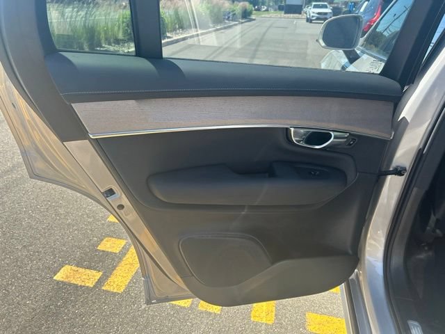 Certified 2025 Volvo XC90 B5 Plus AWD/4WD image 16
