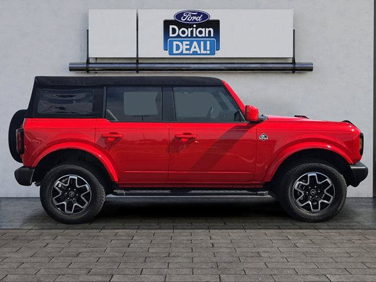 Certified 2024 Ford Bronco Outer Banks AWD/4WD image 2