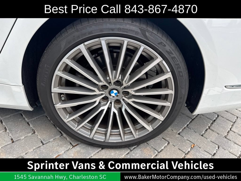 Used 2021 BMW 740i w/ Premium Package RWD image 4