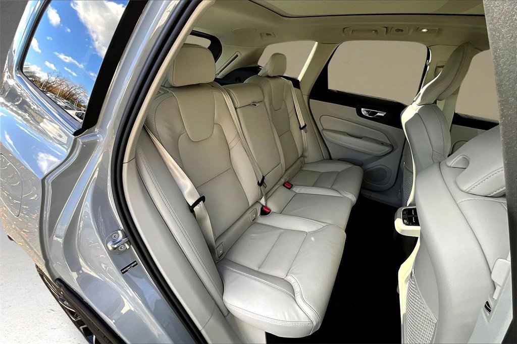New 2026 Volvo XC60 B5 Ultra w/ Protection Package Premier image 9