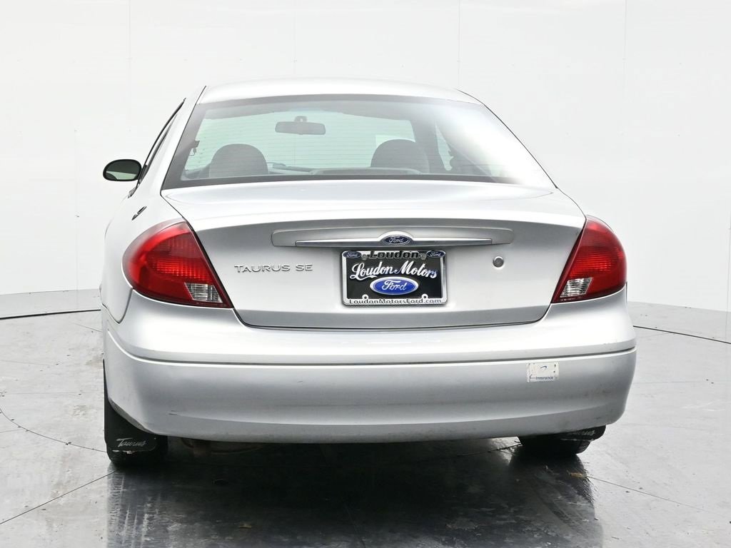 Used 2002 Ford Taurus SE image 6