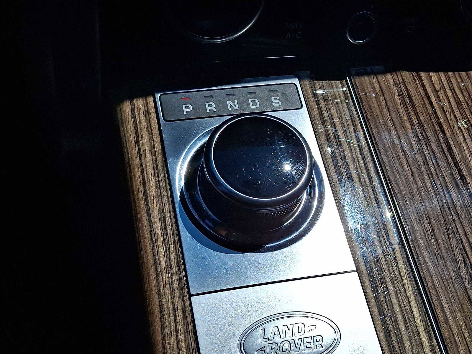 Used 2018 Land Rover Range Rover HSE image 17