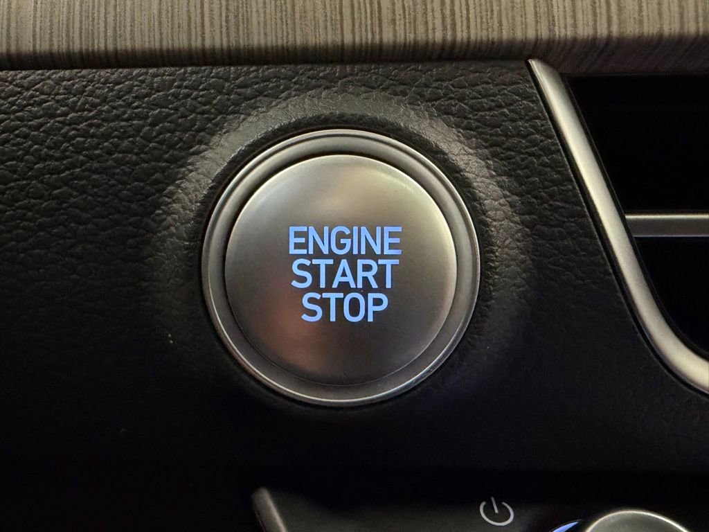 New 2025 Hyundai Sonata Limited image 22