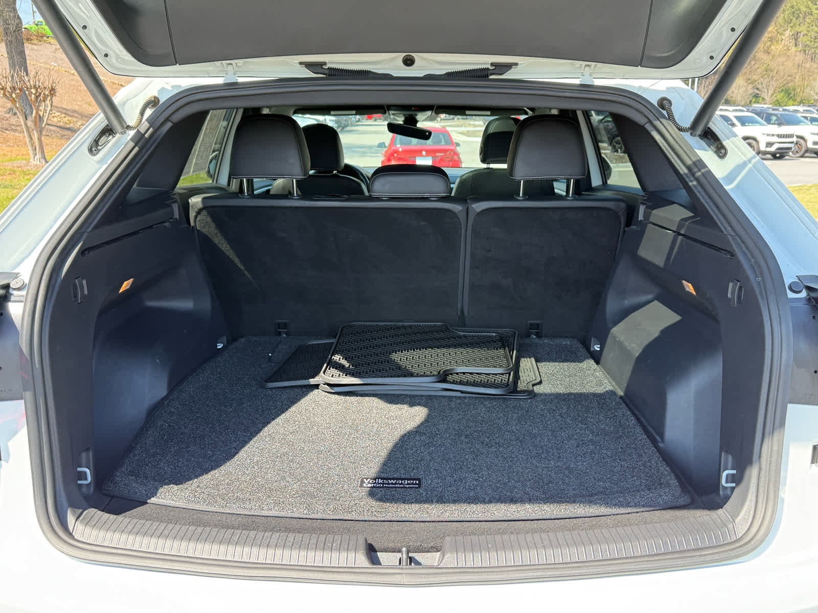 Used 2022 Volkswagen Atlas Cross Sport SEL R-Line image 26