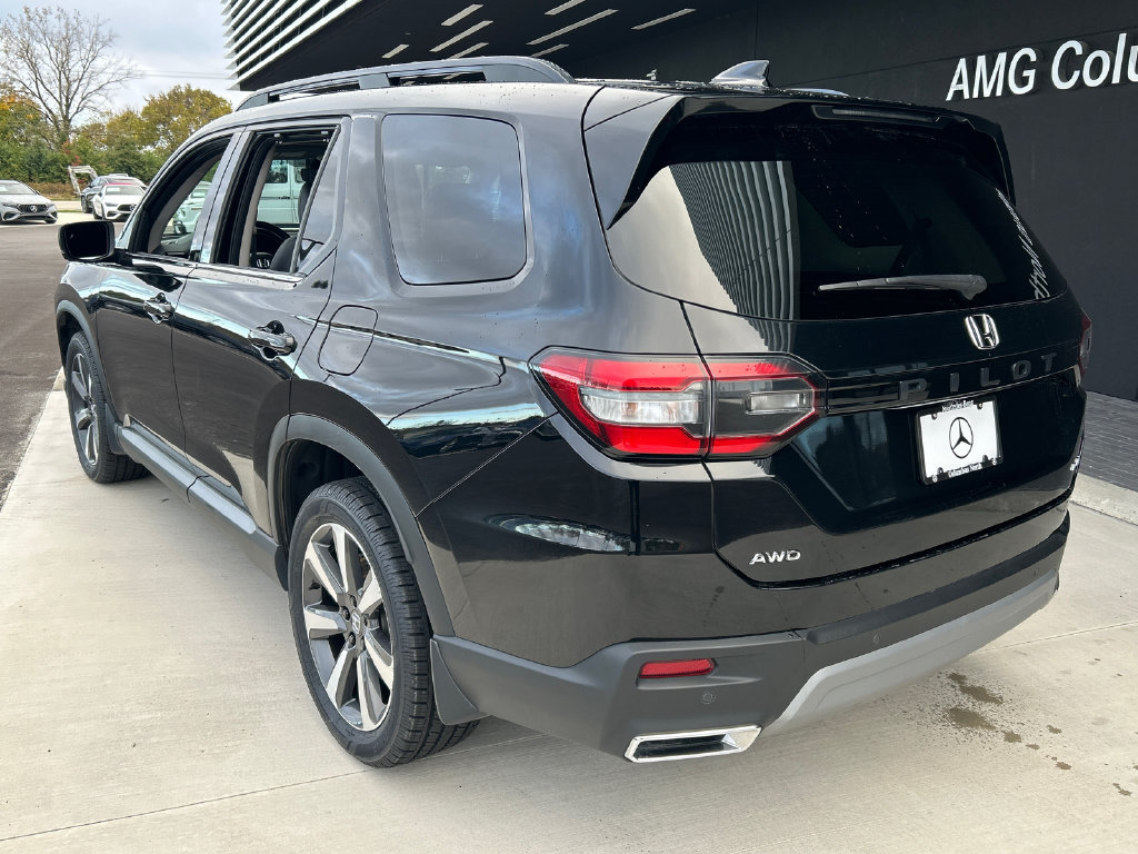 Used 2023 Honda Pilot Elite image 5