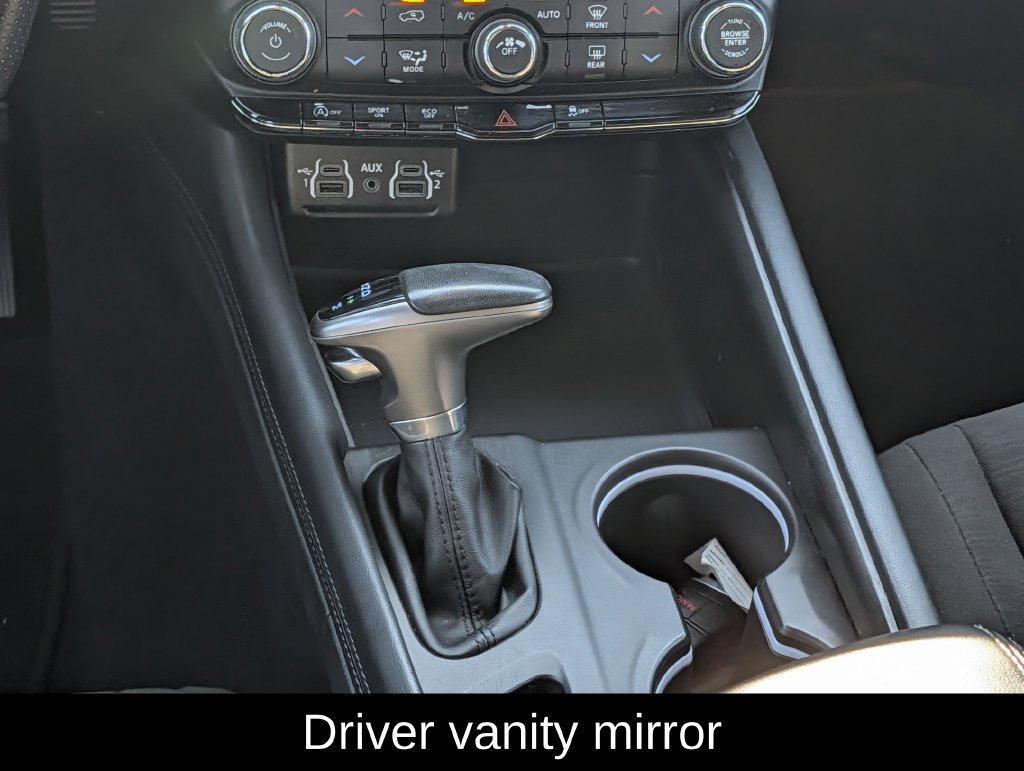 Used 2024 Dodge Durango SXT w/ 3rd Row Seating Group AWD/4WD image 14