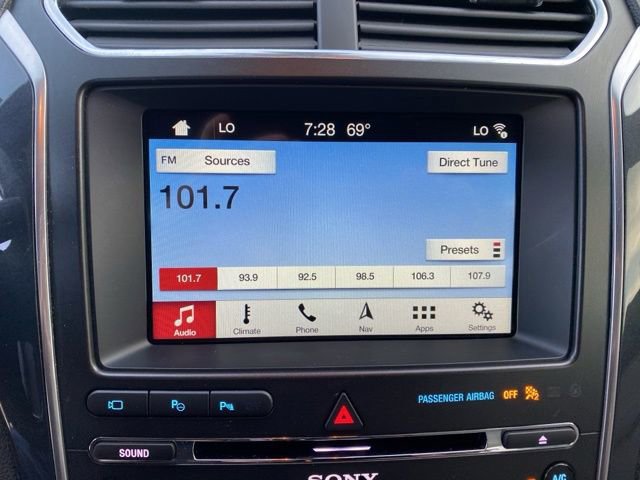 Used 2018 Ford Explorer Limited w/ Equipment Group 301A FWD image 12