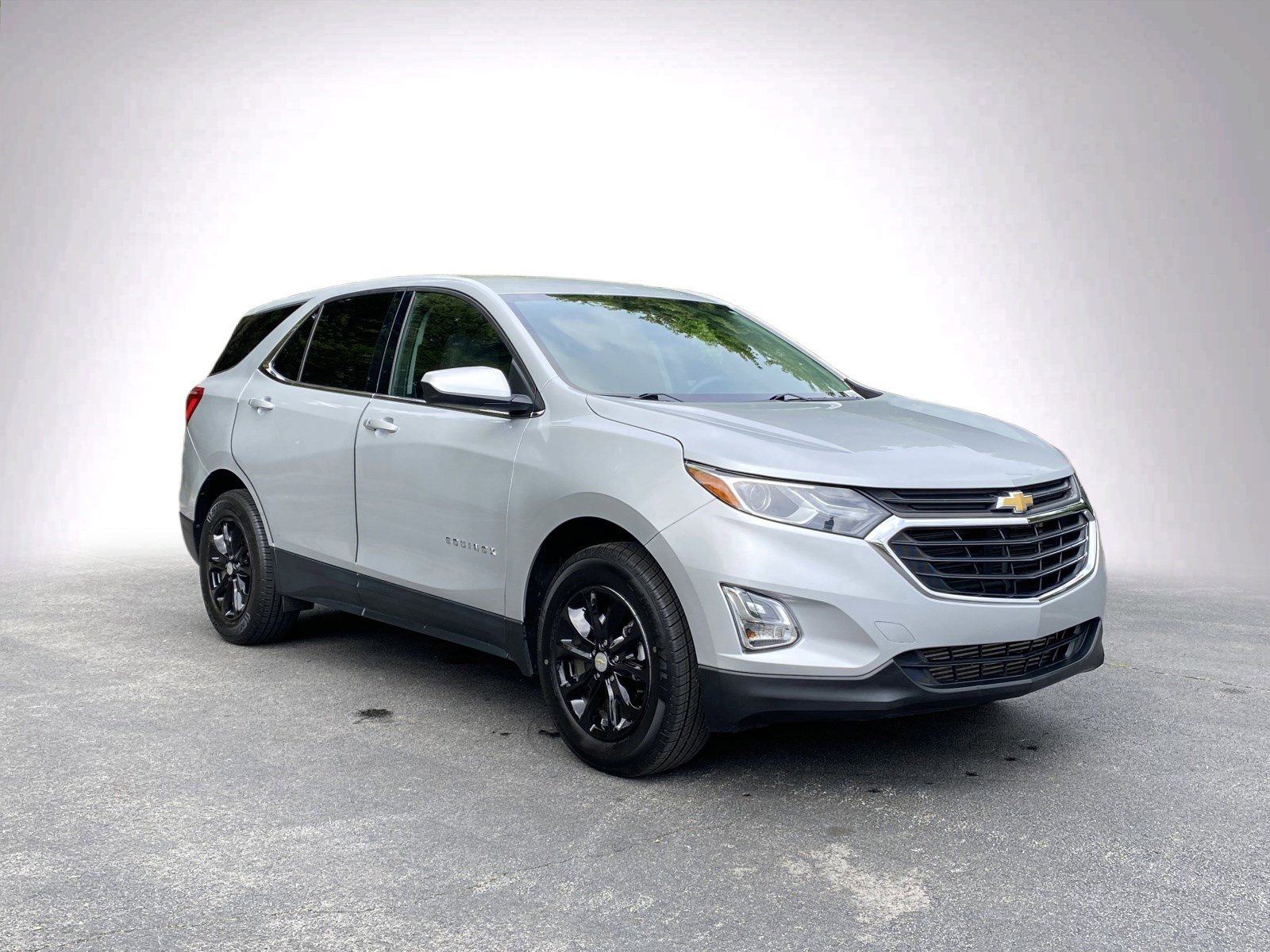 Used 2020 Chevrolet Equinox LT image 2
