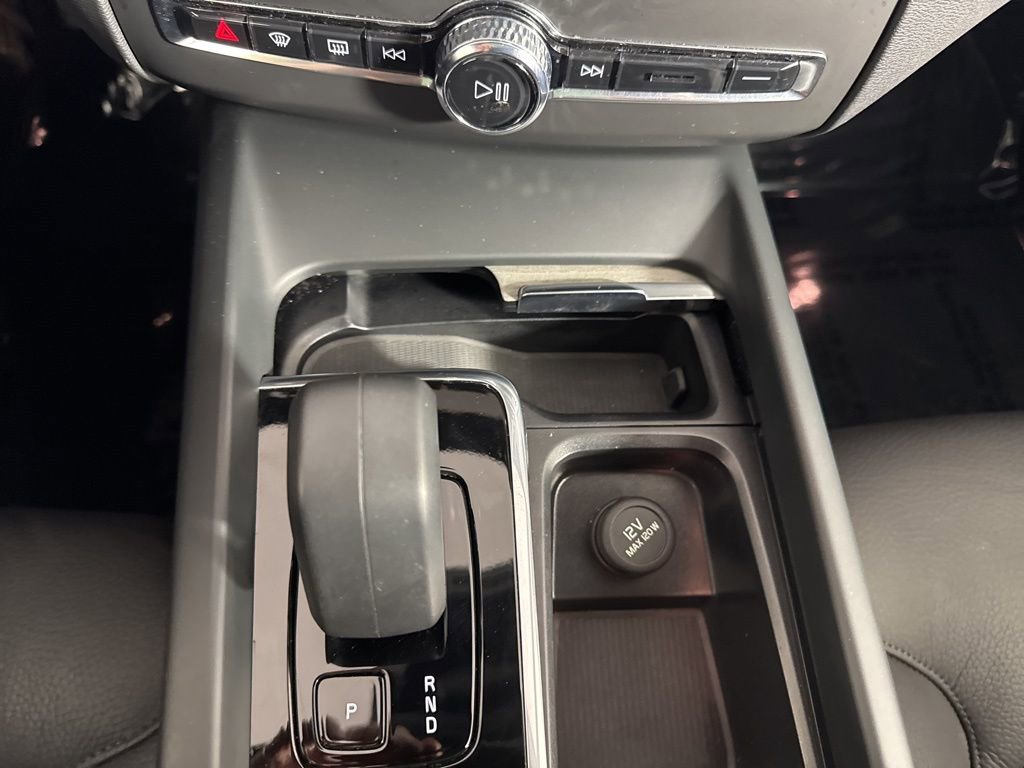 Used 2025 Volvo XC60 B5 Plus image 30