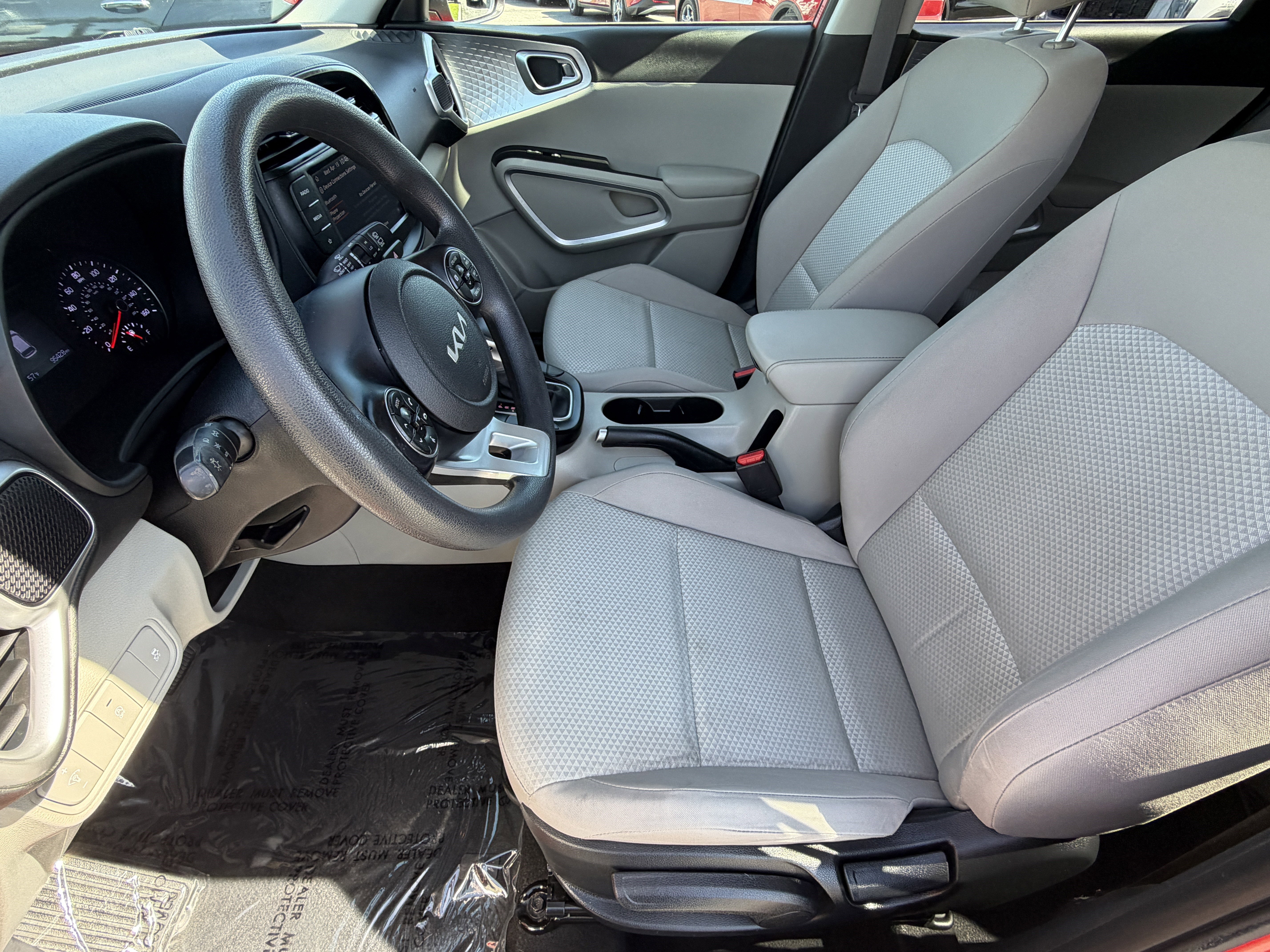 Used 2022 Kia Soul LX image 15