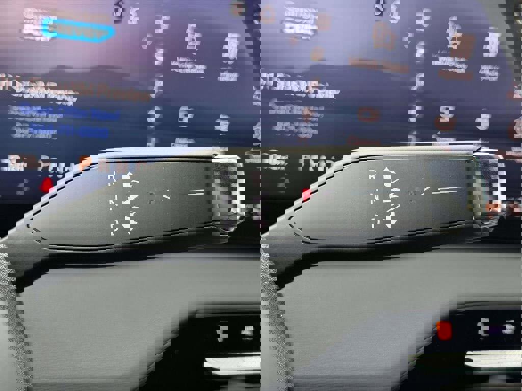 Used 2025 Buick Enclave Preferred image 6