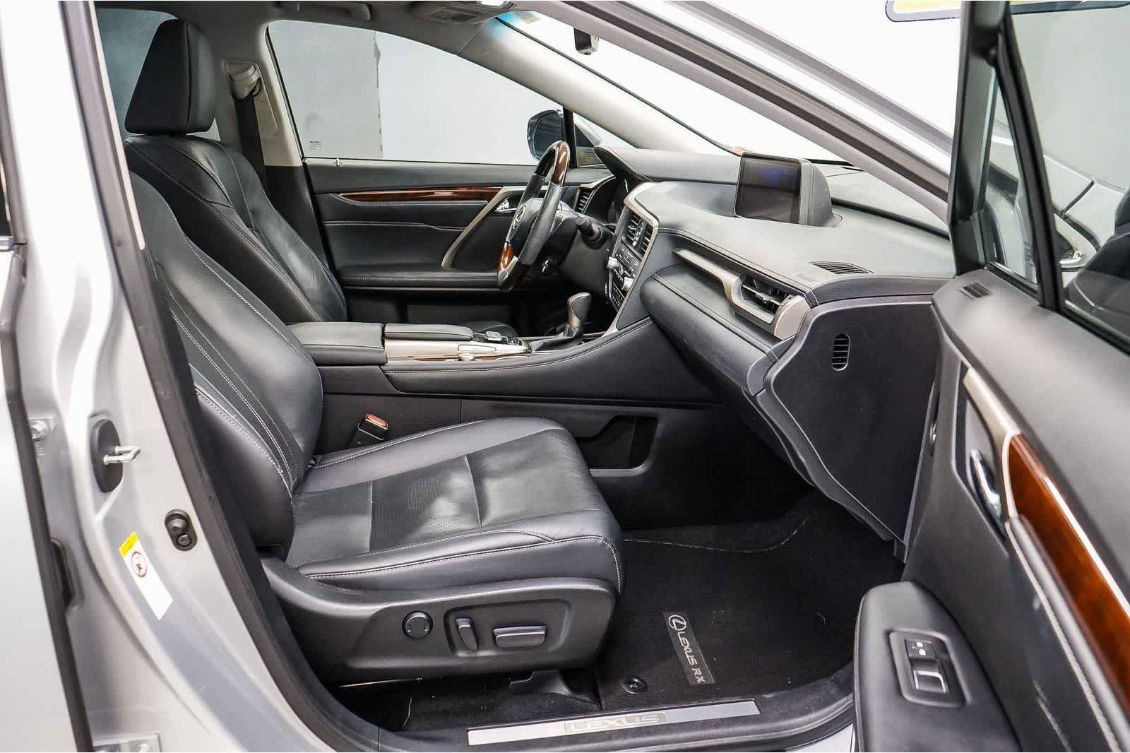 Used 2016 Lexus RX 450h FWD w/ Cold Weather Package image 18