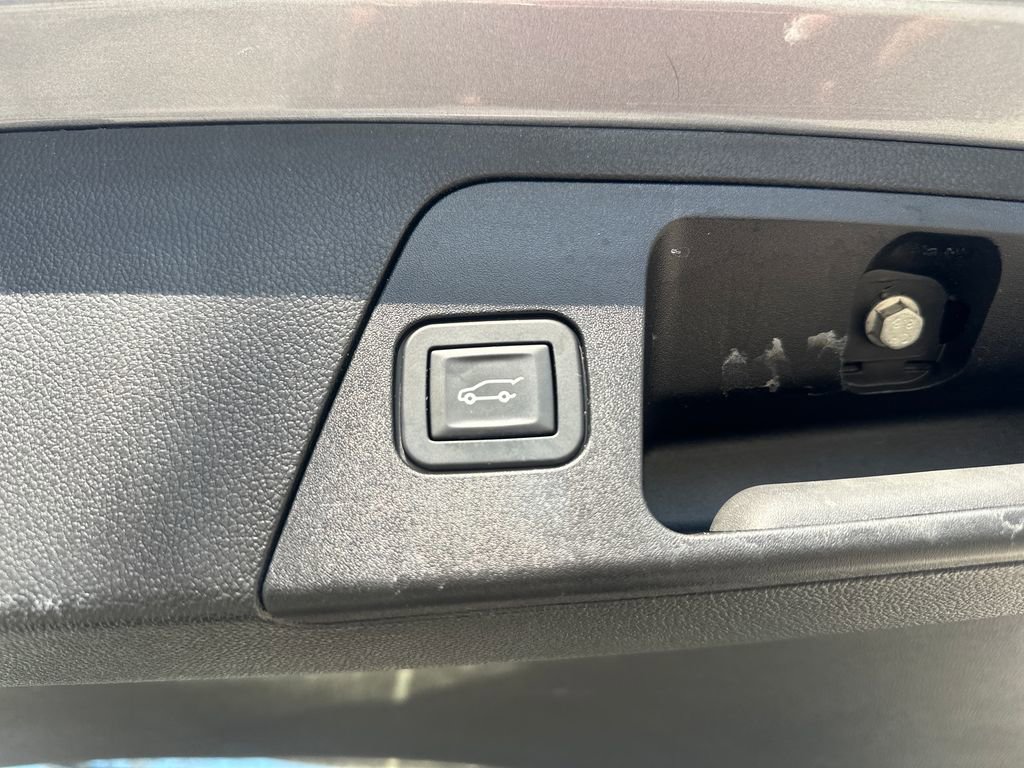 Used 2019 Buick Envision Essence AWD/4WD image 15