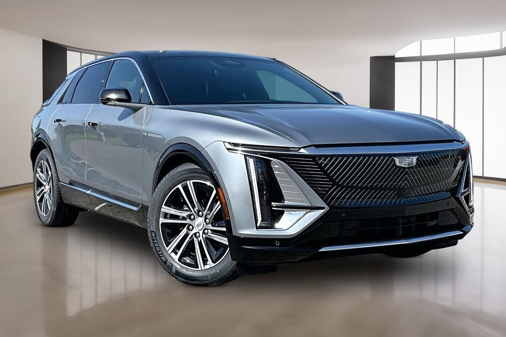 New 2026 Cadillac Lyriq Luxury RWD image 2