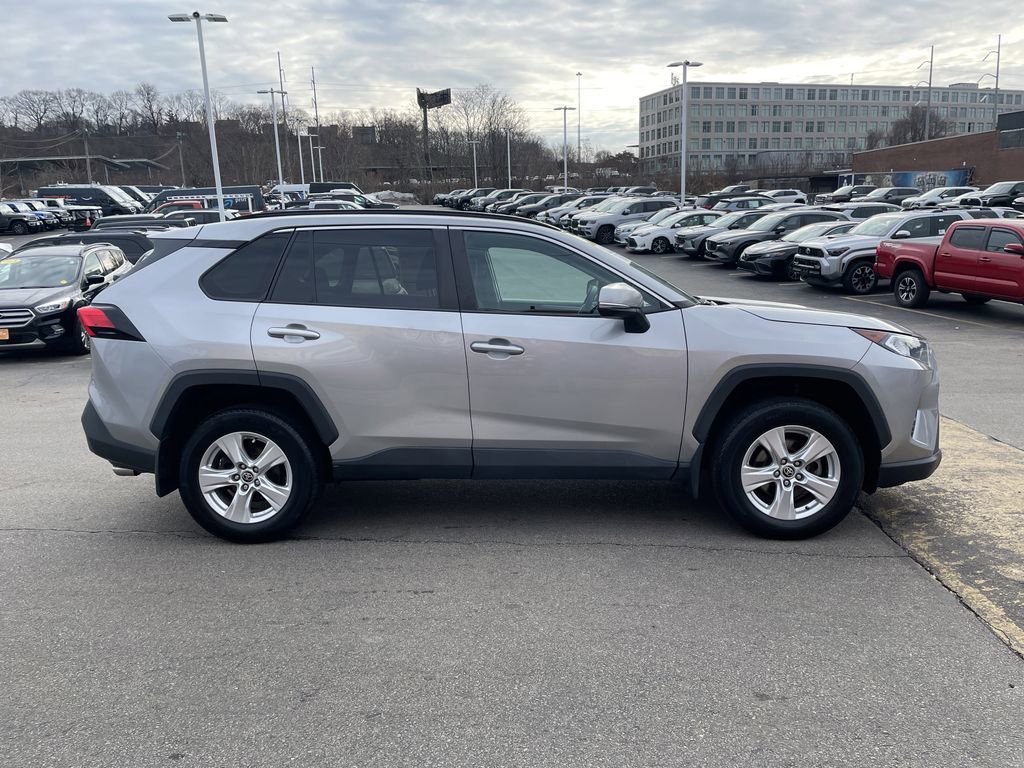 Used 2021 Toyota RAV4 XLE w/ Carpet Mat Package (TMS) image 7