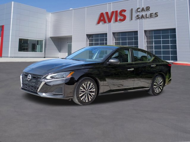 Used 2024 Nissan Altima 2.5 SV