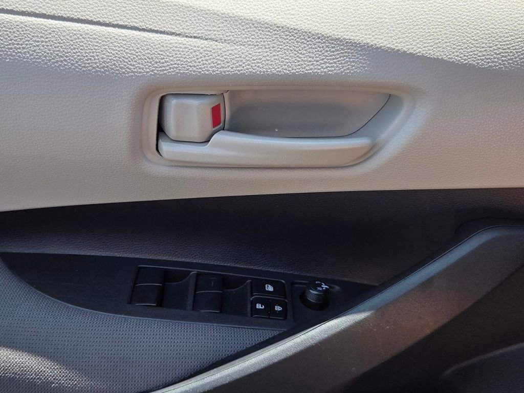 Certified 2025 Toyota Corolla LE w/ Convenience Package FWD image 25