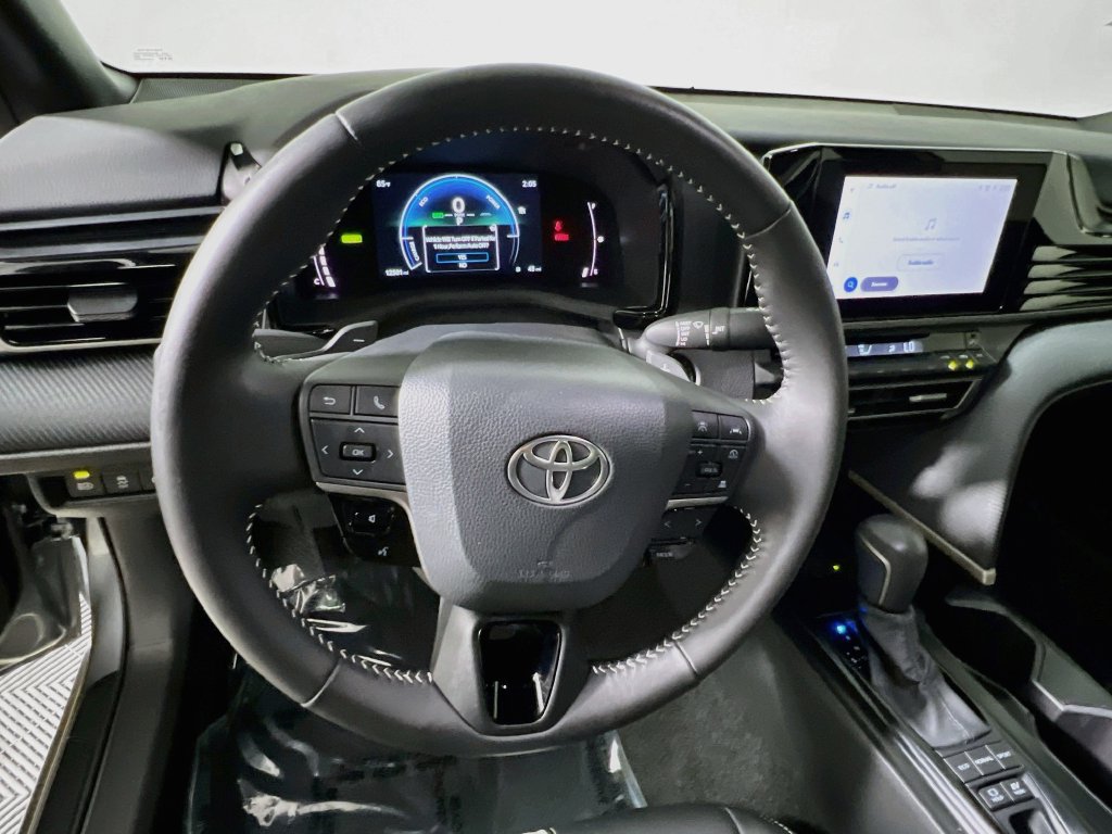 Used 2026 Toyota Camry SE FWD image 15