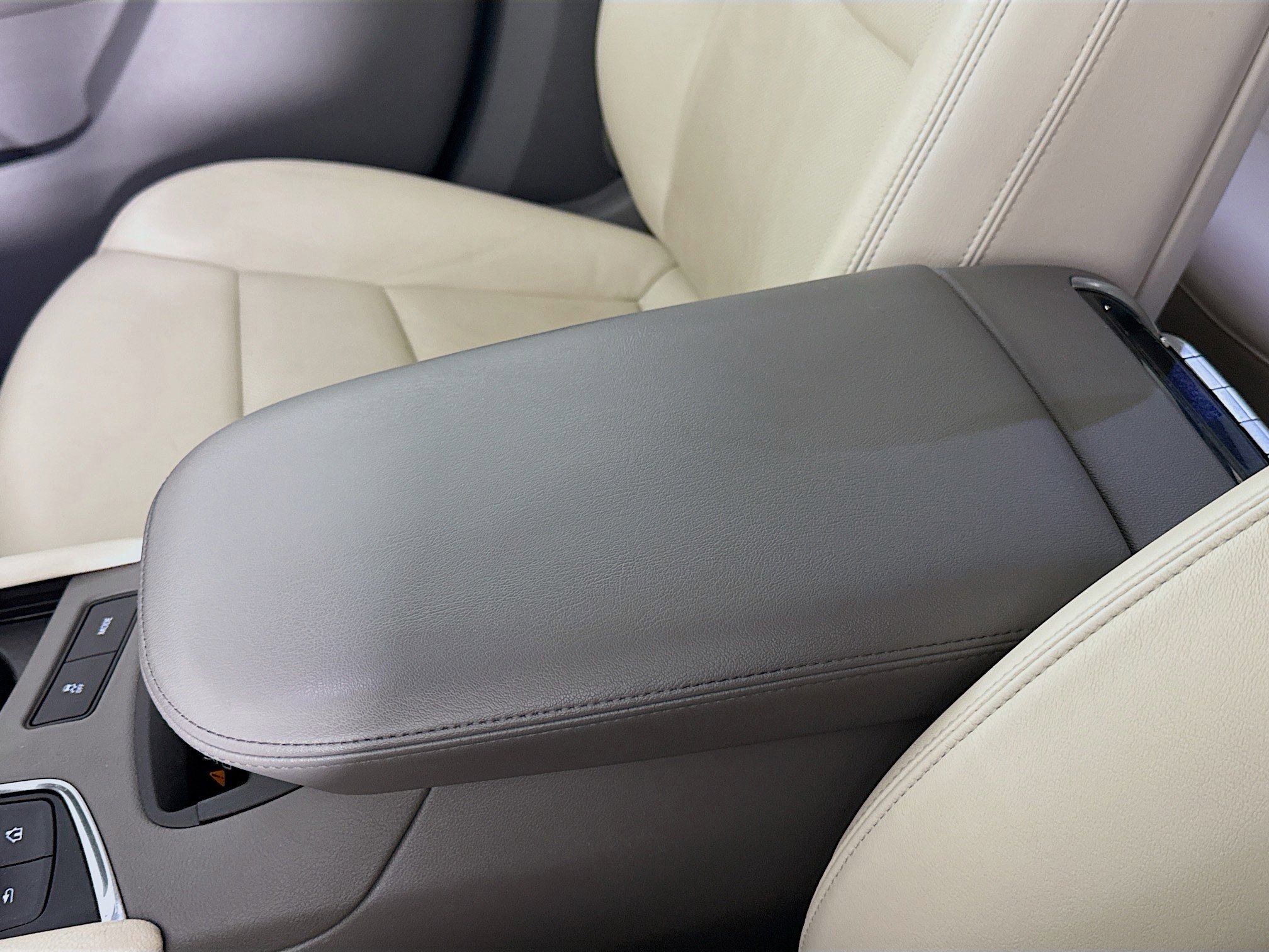 Used 2020 Cadillac XT6 Premium Luxury AWD/4WD image 18