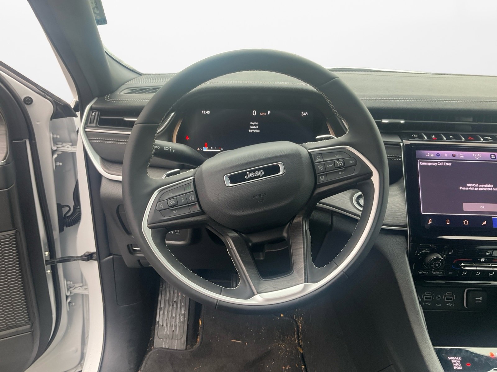 Used 2025 Jeep Grand Cherokee Limited image 12