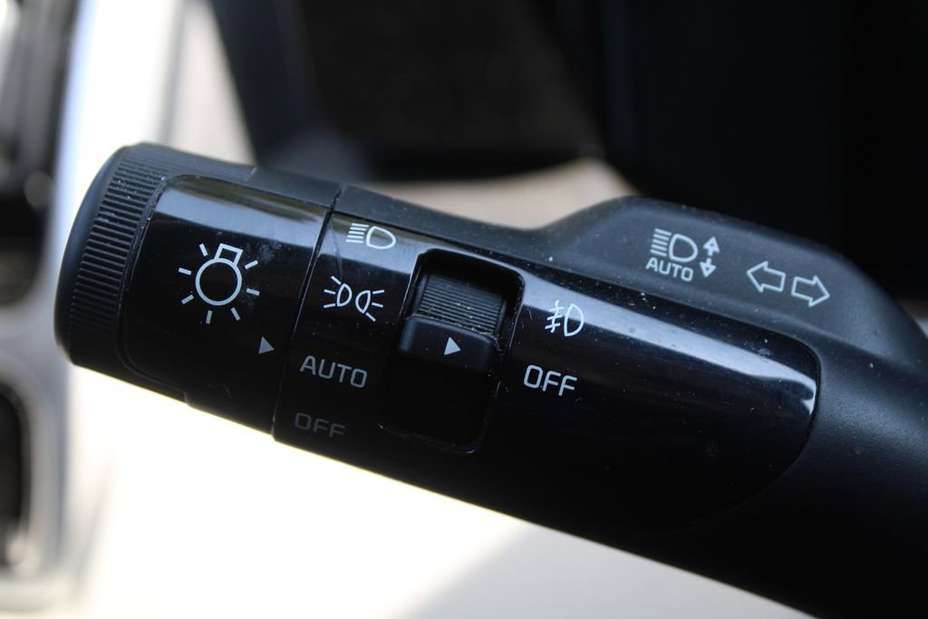 Certified 2023 Kia Sorento SX FWD image 29