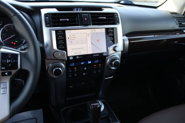 Used 2022 Toyota 4Runner Limited AWD/4WD image 17