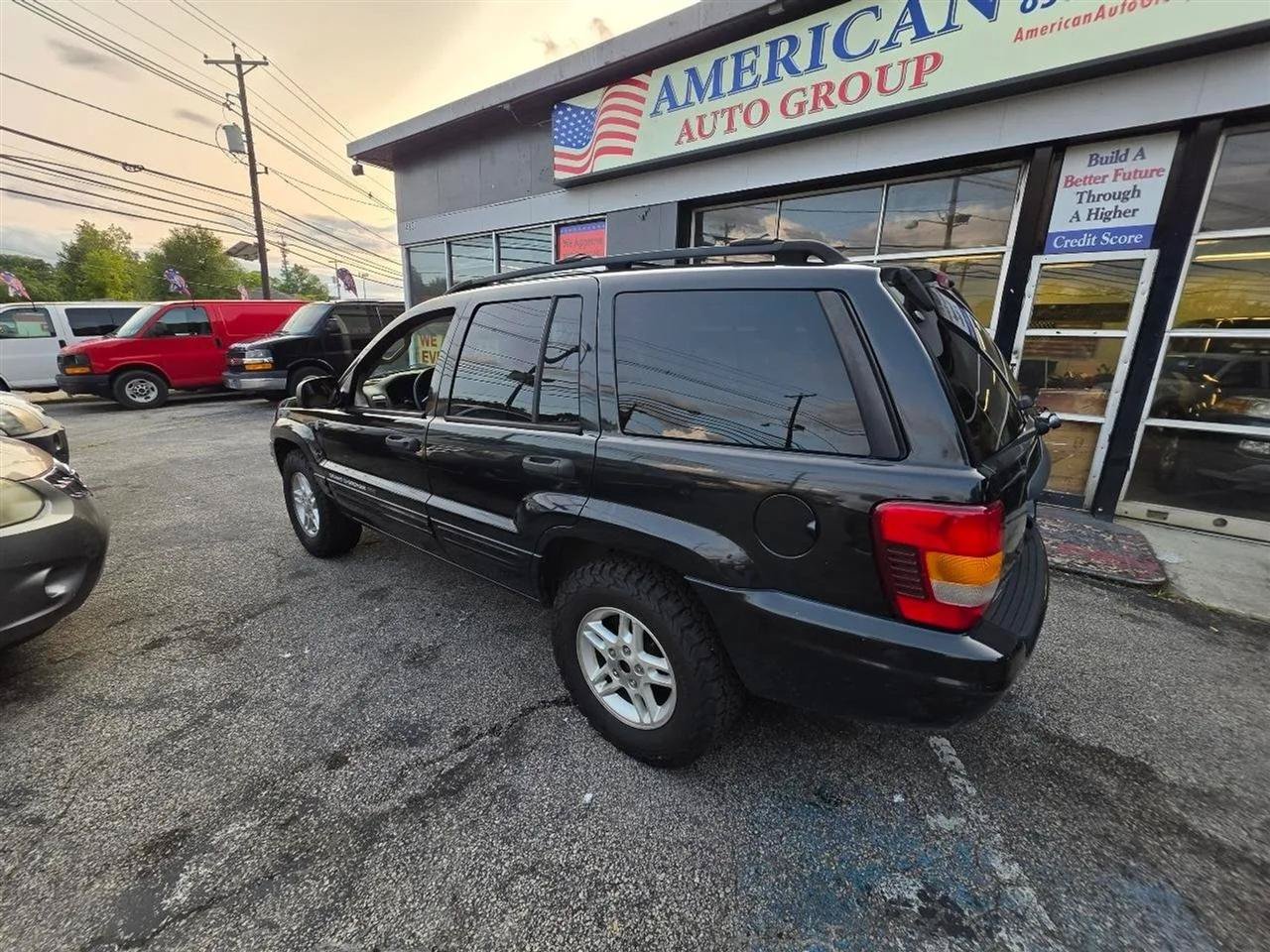 Used 2004 Jeep Grand Cherokee Laredo AWD/4WD image 4