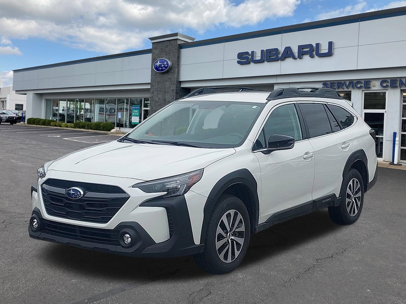 Used 2025 Subaru Outback Premium AWD/4WD image 3