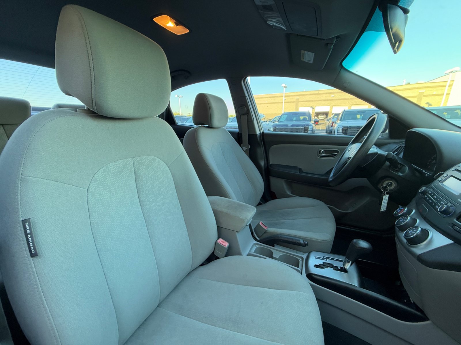 Used 2010 Hyundai Elantra GLS FWD image 19