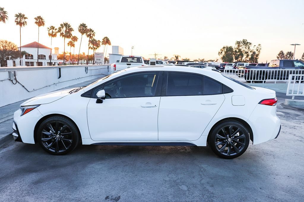 Used 2023 Toyota Corolla SE w/ SE Premium Package FWD image 14