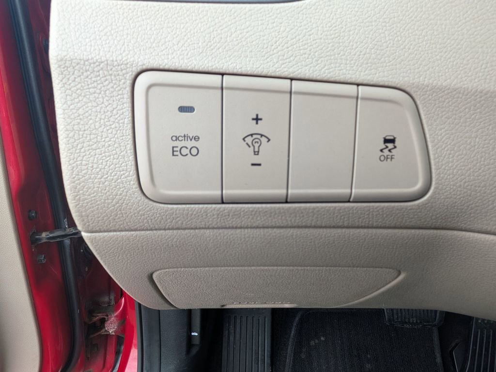 Used 2014 Hyundai Elantra SE w/ Option Group 02 FWD image 15
