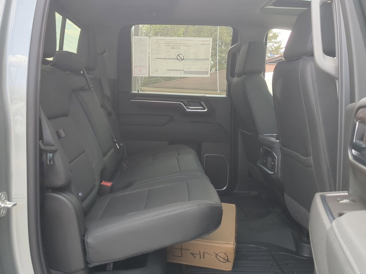 New 2026 GMC Sierra 2500 SLT w/ SLT Premium Package image 28