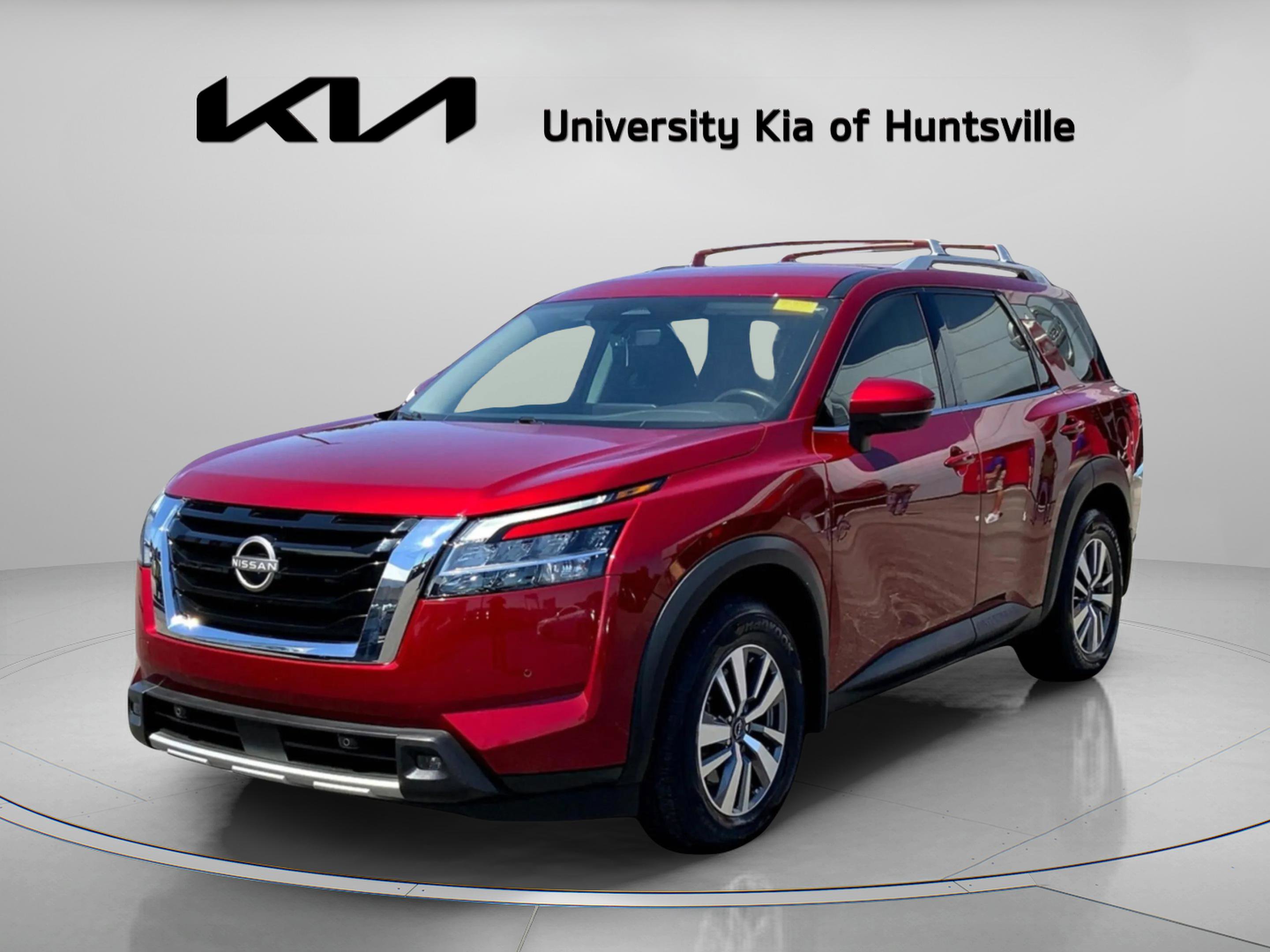 Used 2023 Nissan Pathfinder SL image 3