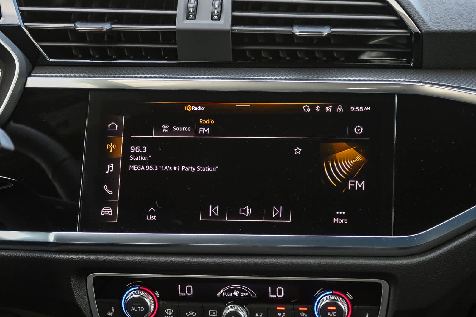 Used 2025 Audi Q3 2.0T Premium w/ Convenience Package image 14